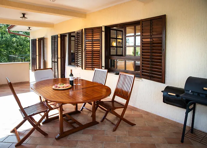 Apartment Jala