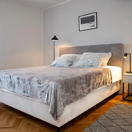 Apartment Jala *
